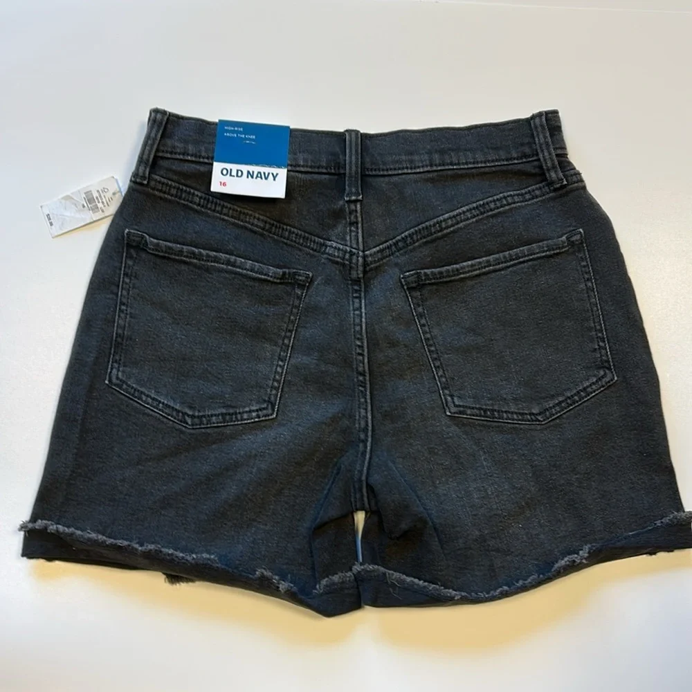 Girls Size 16 High Rise Distressed Old Navy denim jean shorts NWT